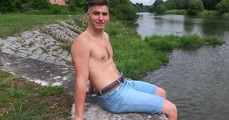 Alex was an incredibly cute guy originally from Russia. I met him while Czech Hunter 545 hunting on the outskirts of Prague. I spotted him sunbathing at a river and I instantly fell in love with him.