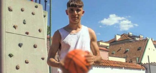 I met this well-hung teen at a playground. He was playing Czech Hunter 655 basketball by himself and looked exactly like someone who could satisfy my naughty needs.