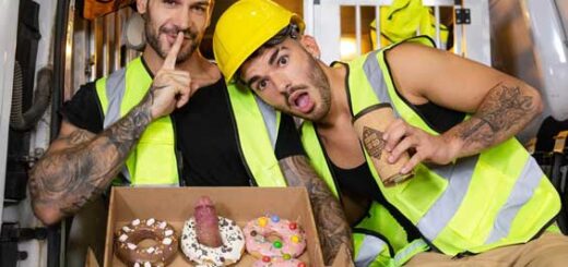 After all their hard work, Papi Kocic and Pol Prince are ready for a break, but Pol forgot the coffees. Papi takes the opportunity to make a hole in the doughnut box and slide his thick cock through...